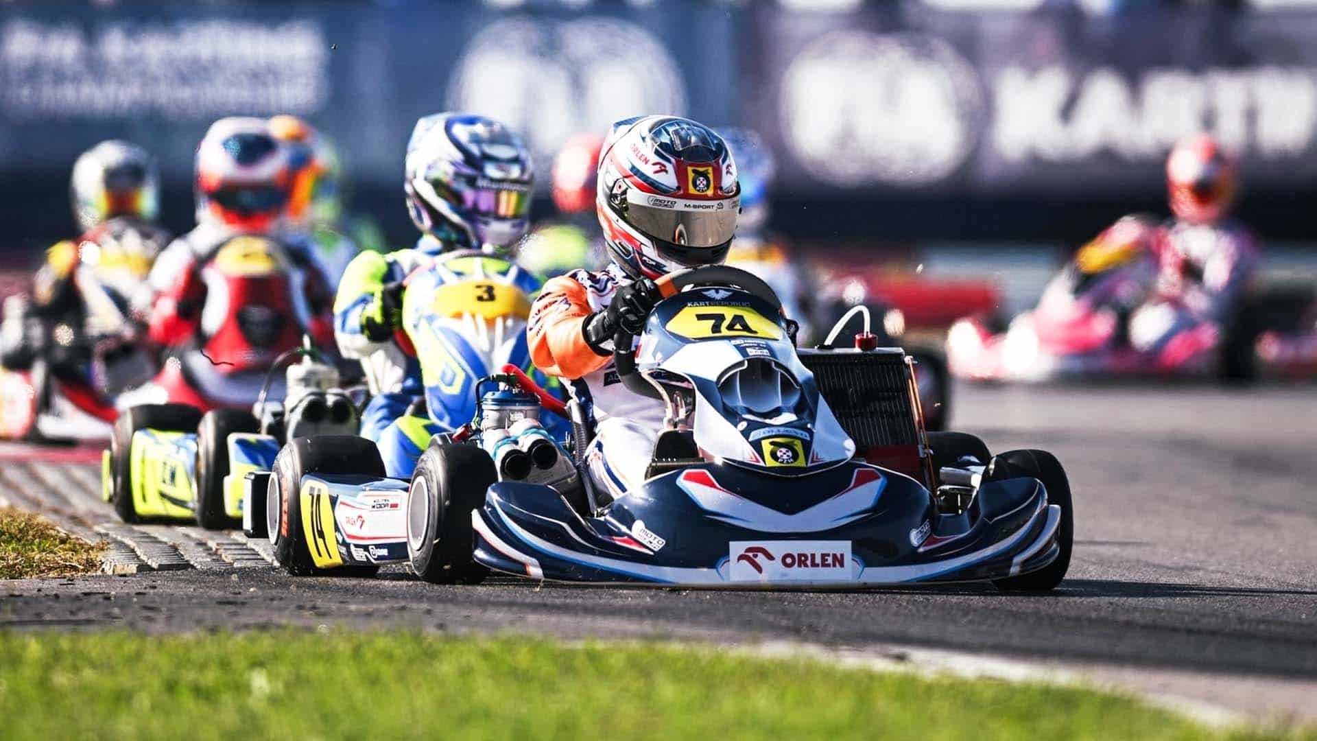 Wojtek-Woda-Formule-4-SADEV-01