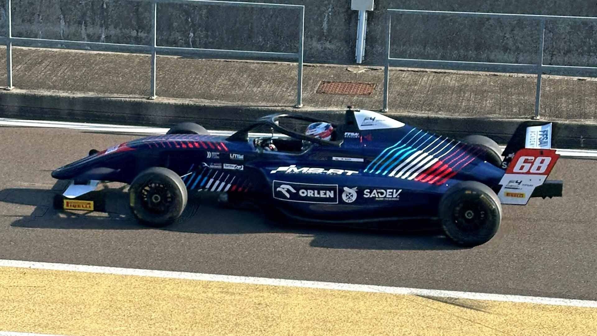 Wojtek-Woda-Formule-4-SADEV-04